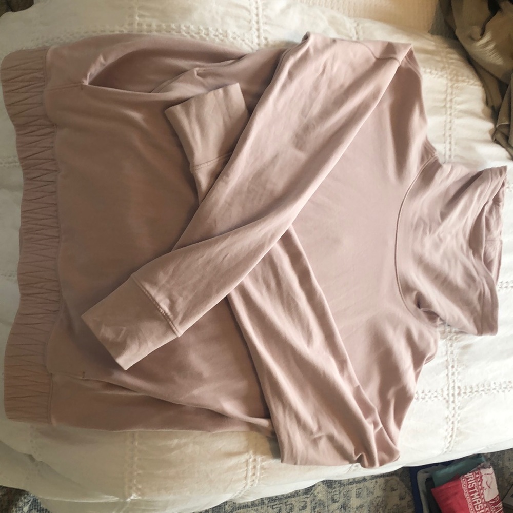 Lululemon pullover